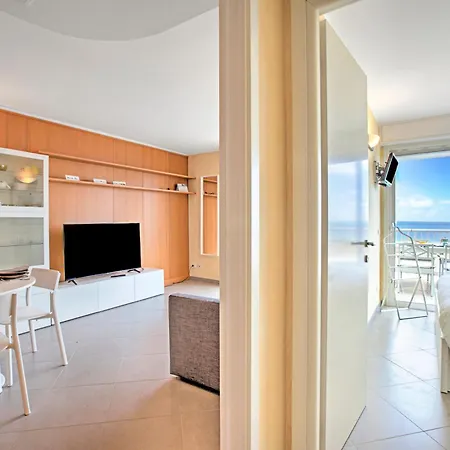 Sea View Panorama - Happy *